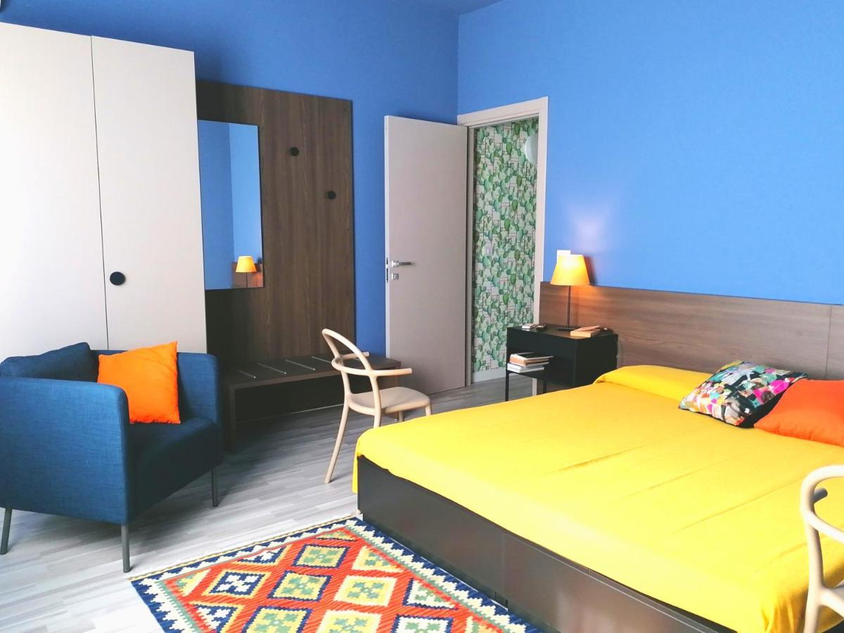 Inner City De Luxe Apartment Катания Экстерьер фото
