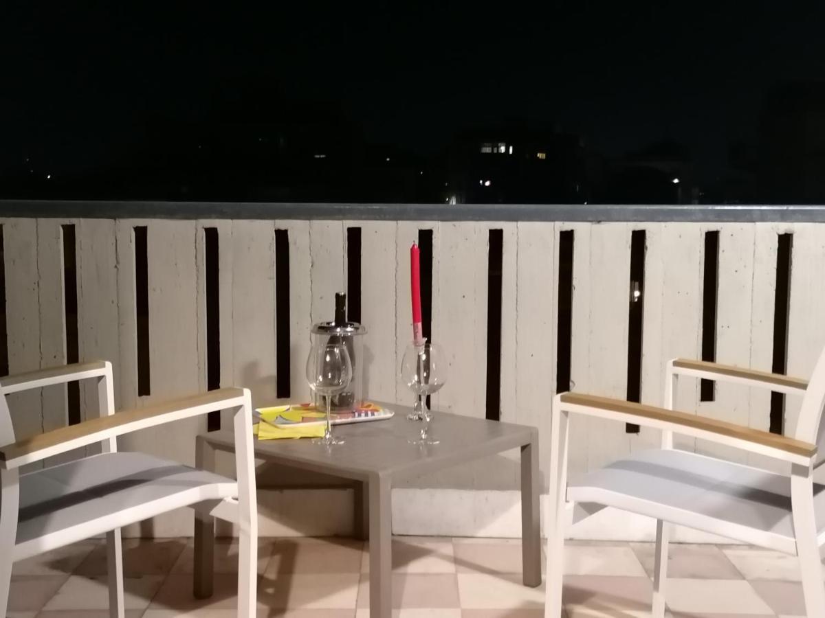 Inner City De Luxe Apartment Катания Экстерьер фото