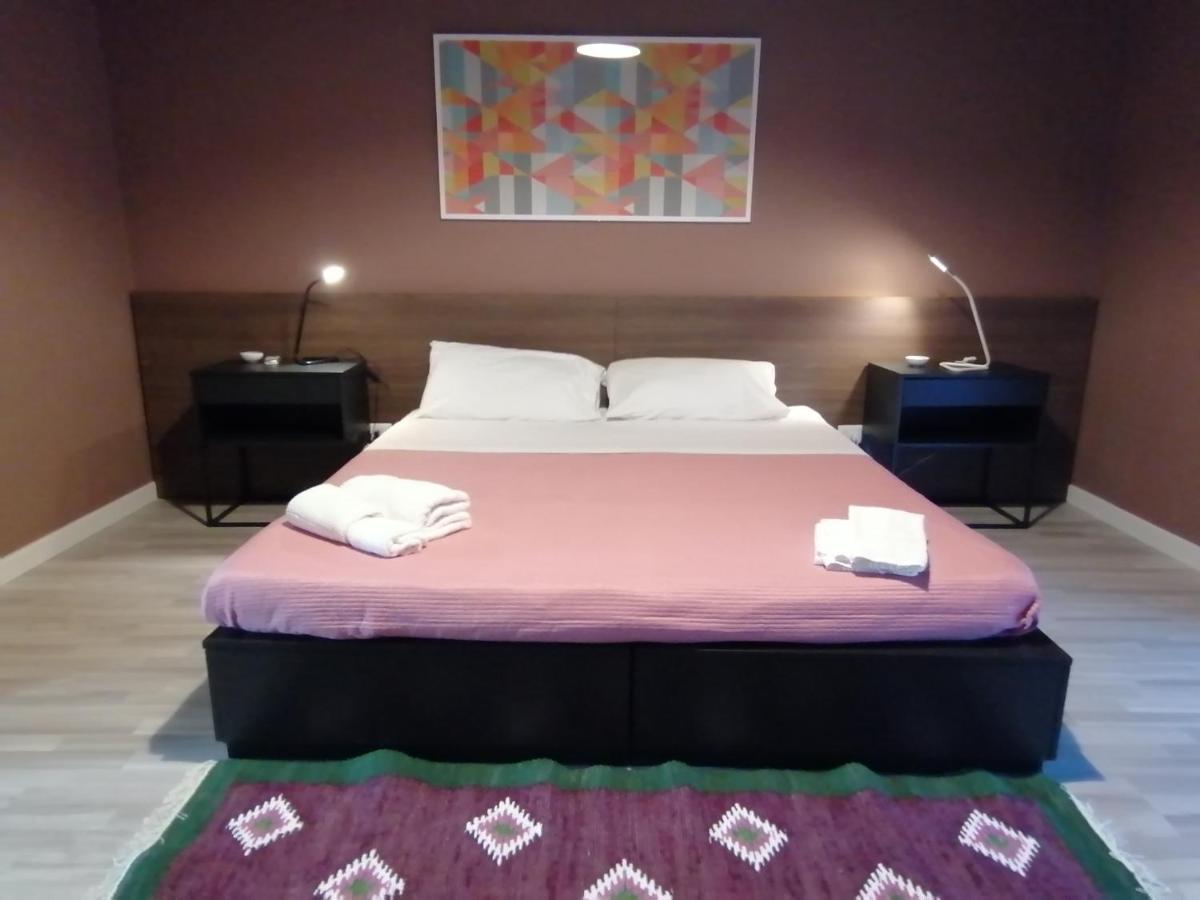 Inner City De Luxe Apartment Катания Экстерьер фото